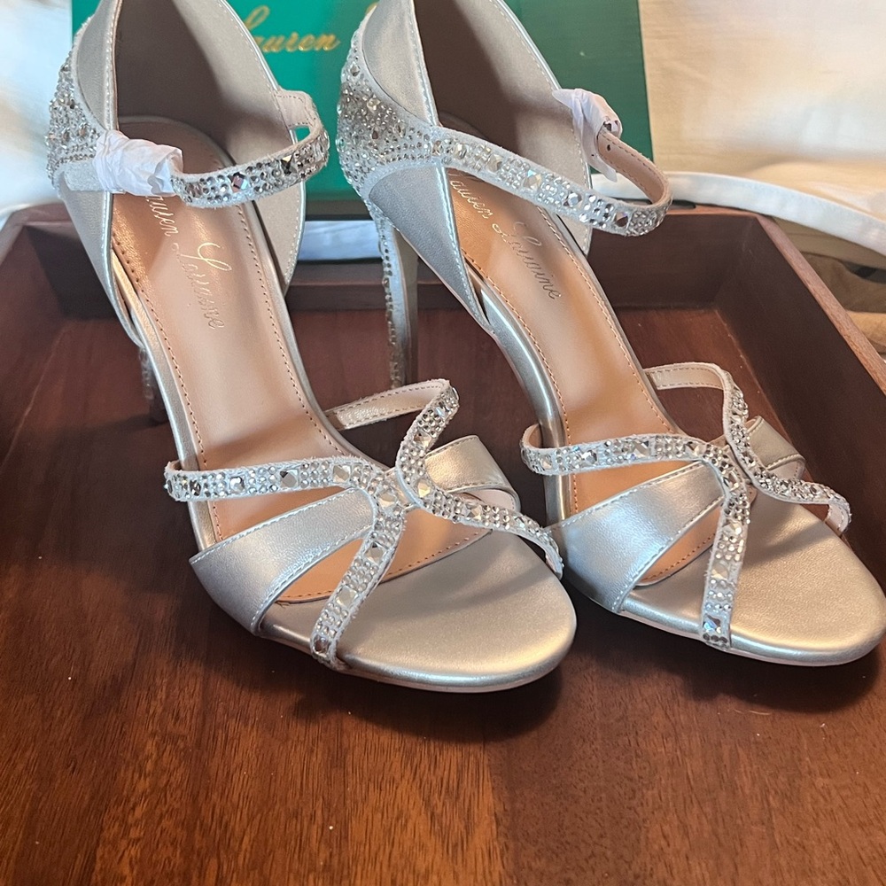 NEW!!! Lauren Lorraine DAISY Silver Heels with Rhinestones Stilettos
